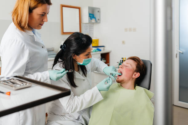 Best Emergency Broken Tooth Repair in Lonsdale, MN